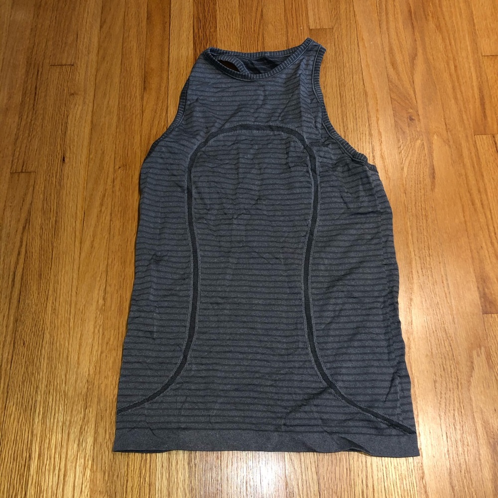 Lululemon High-Neck Tank
